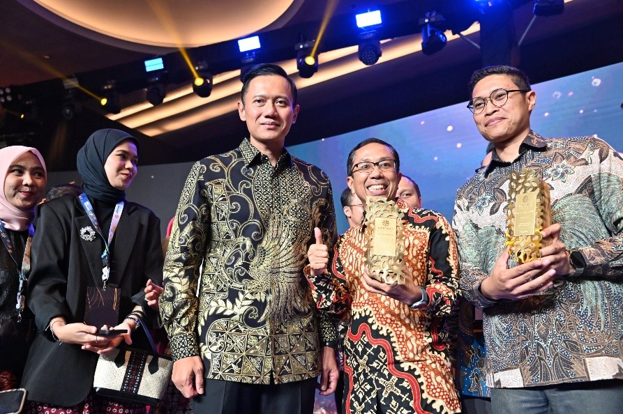 Program Beyond kWh UBH PLN Indonesia Power Raih Penghargaan Lestari Awards 2026